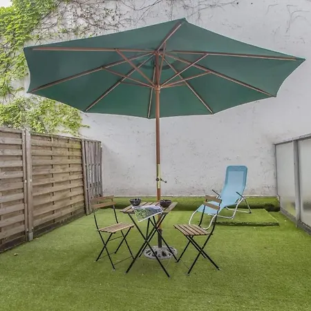 Modern With Garden Location Lejlighed *