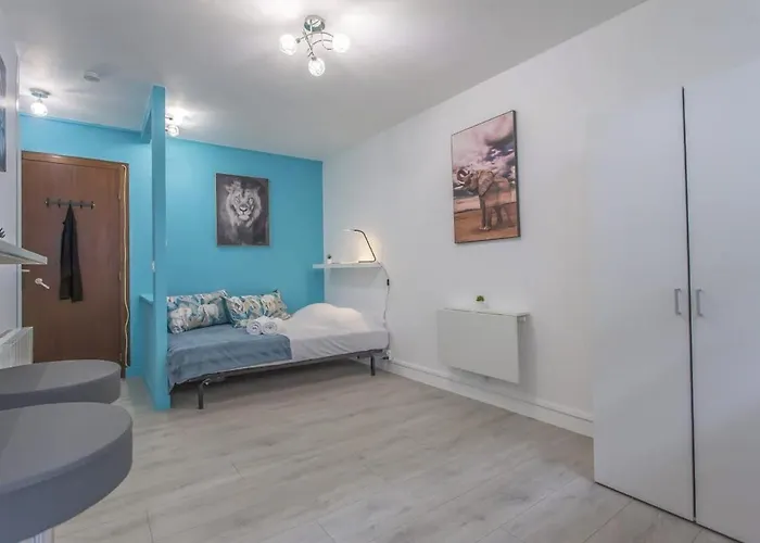 Modern With Garden Location דירה *