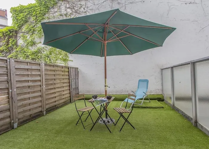 Modern With Garden Location Apartman *